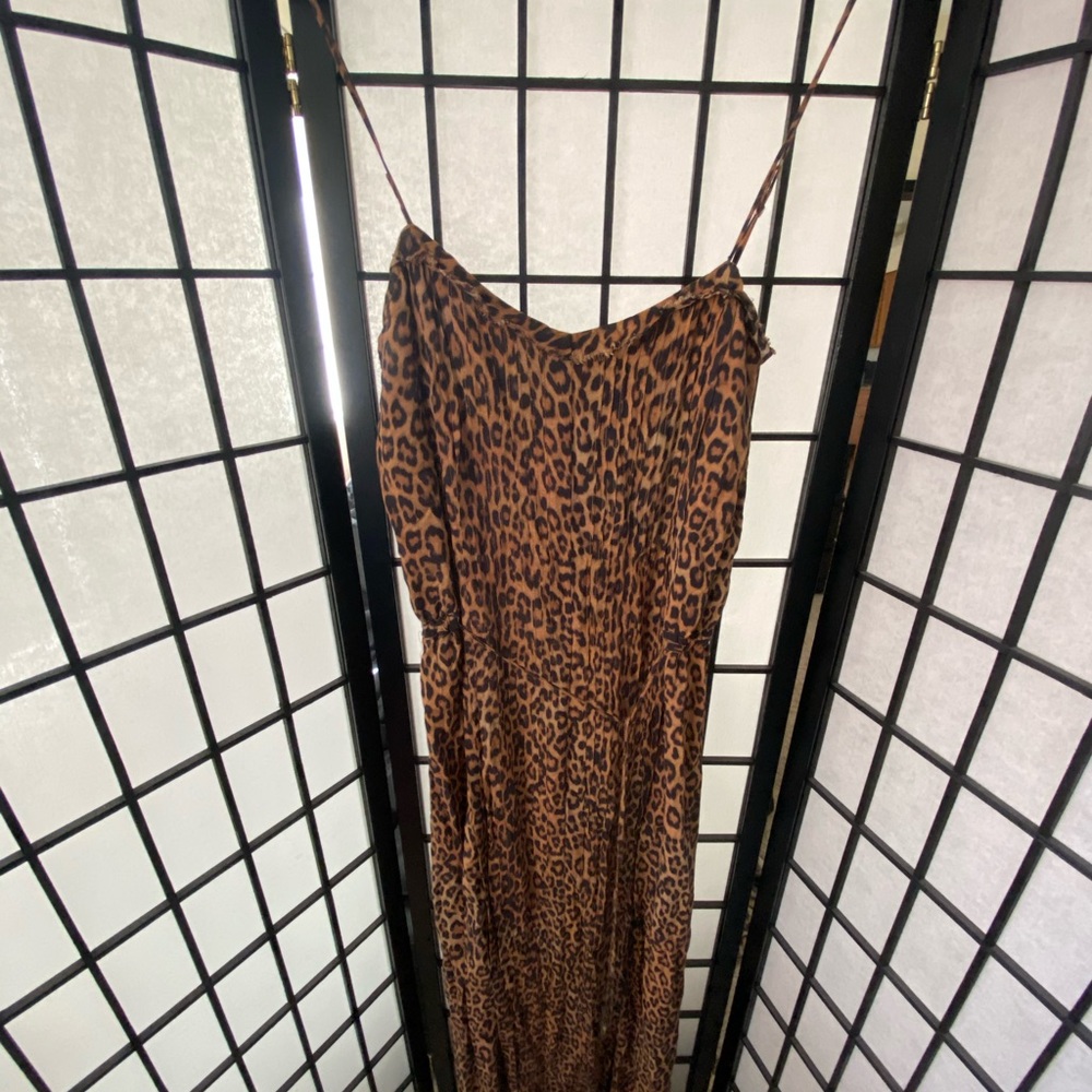 Vix dress size M